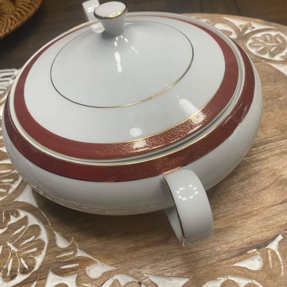 Vintage crown empire serving bowl with lid - Picture 4 of 10